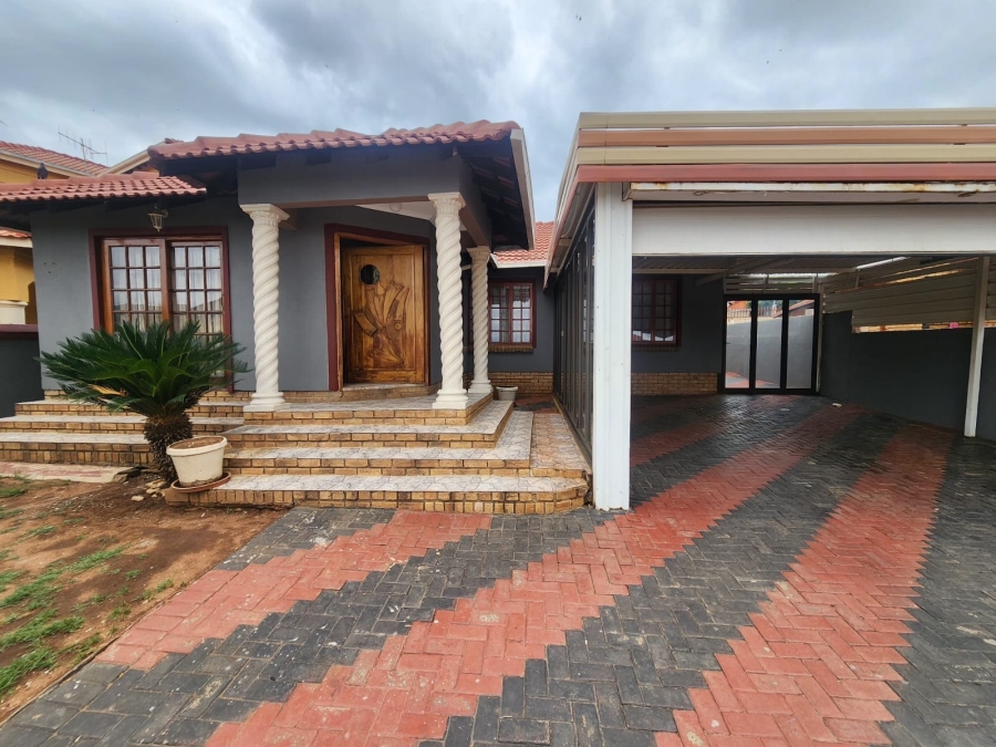 3 Bedroom Property for Sale in Tlhabane West North West